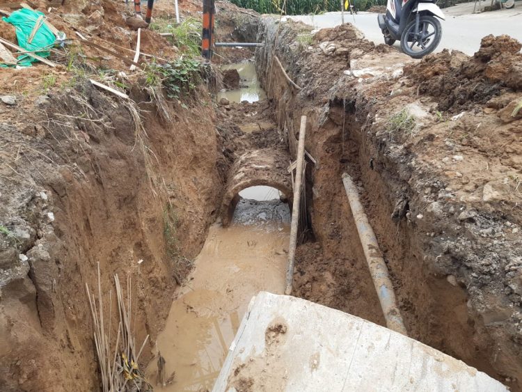 Proyek Bencana Banjir Rp.2,2 Milliar Amburadul