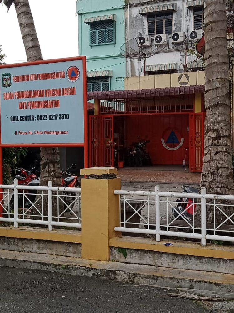 Daniel Siregar Jarang Berada Di Kantor