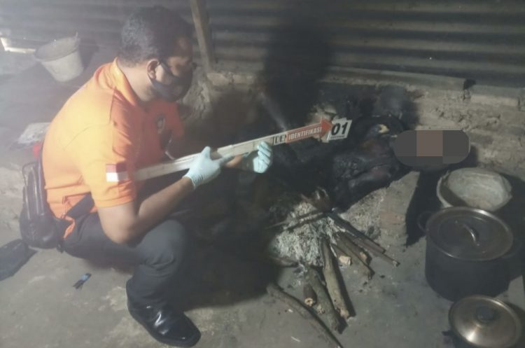 Polsek Perdagangan Olah TKP Korban Tewas Terbakar di Nagori Naga Jaya II
