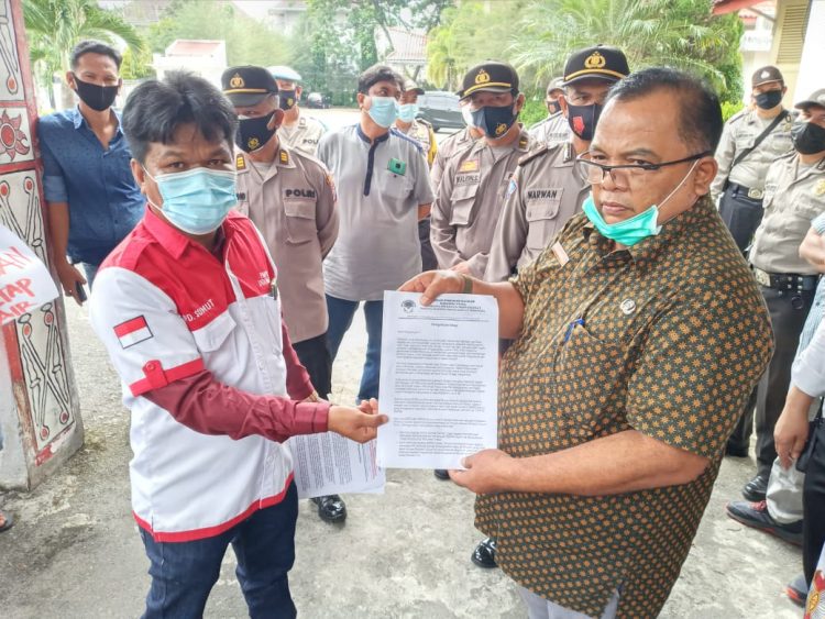 LSM PMPRI UNJUK RASA, BEBAN TETAP PDAM TIRTAULI, RUGIKAN PELANGGAN