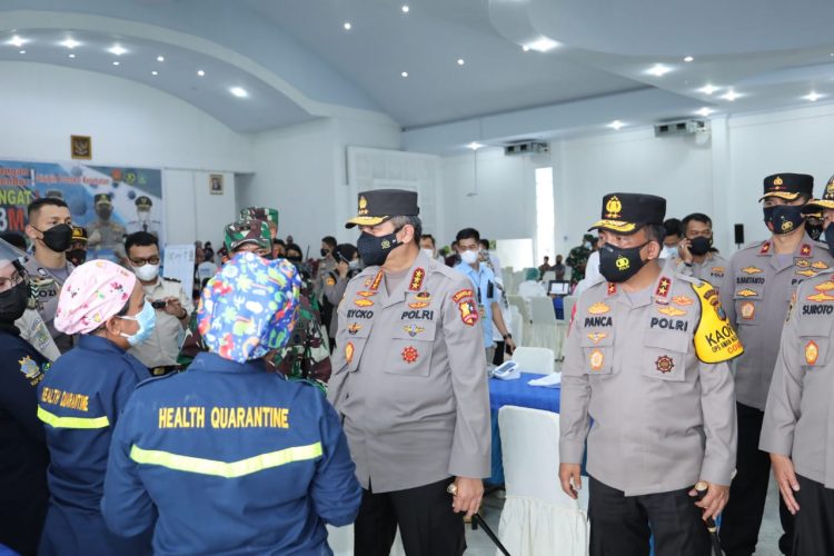 Kelemdiklat Polri Tinjau Proses Penyuntikan Vaksin Covid19 Di Asrama Haji Medan