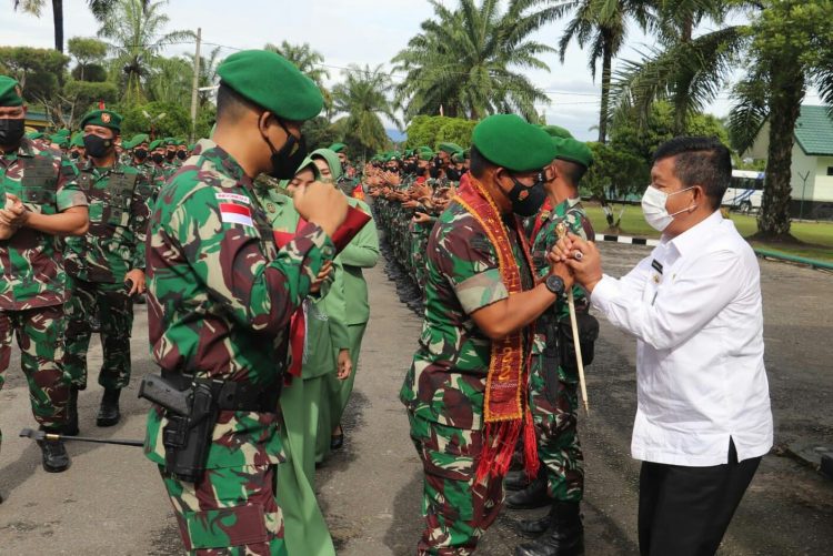 Bupati Simalungun Hadiri Penyambutan Yonif 122/TS