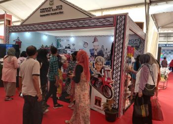 STAND PEMKO PEMATANG SIANTAR DISERBU PENGUNJUNG