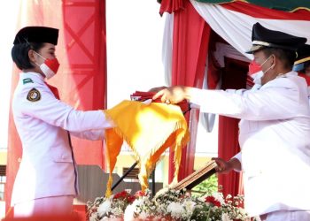 BUPATI SIMALUNGUN PIMPIN PERAYAAN 77 TAHUN KEMERDEKAAN RI