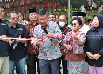 BUPATI SIMALUNGUN RESMIKAN JEMBATAN PENGHUBUNG NAGORI SIPANGA DAN RAMBUHIT