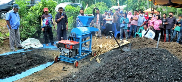 POKTAN SENTOSA RABUHIT DEMONSTRASI CIPTA PUPUK ORGANIK