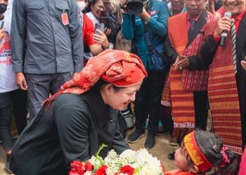 PUAN MAHARANI KUNKER KE HUMBAHAS, RIBUAN WARGA MENYMBUT