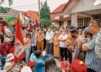 TARIF BBM NAIK, MAHASISWA SIANTAR DEMO
