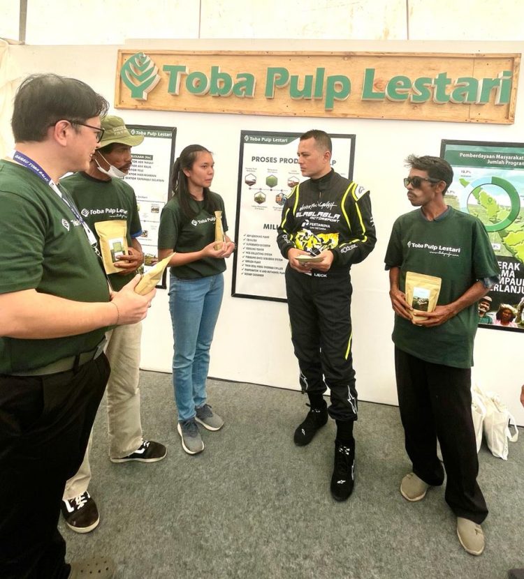 Wagubsu Kunjungi Stand Produk UMKM Binaan TPL