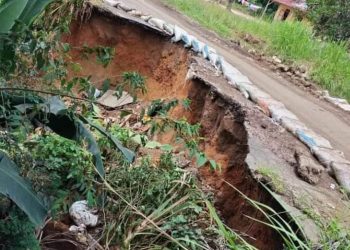 Jalan Terancam Putus di Sei Kopas Asahan