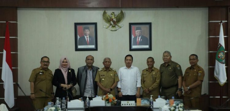 KABUPATEN ASAHAN: NOMINASI 10 BESAR PELAYANAN INFORMASI SE SUMUT.