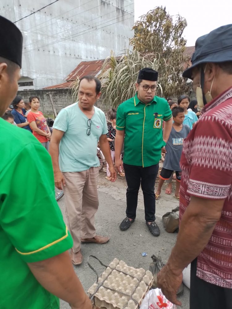 DPC PPP ASAHAN BANTU KORBAN KEBAKARAN  DENGAN MEMBERIKAN SEMBAKO