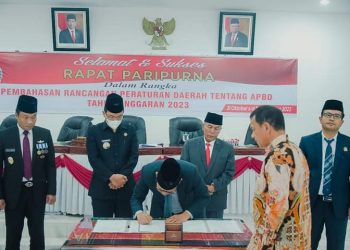 DPRD HUMBAHAS SAHKAN RAPBD 2023