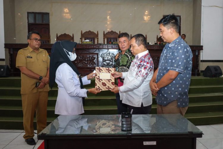 DPRD KOTA PEMATANG SIANTAR SETUJUI APBD TA 2023 RP 955 M LEBIH
