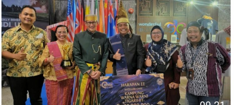 KAMPUNG WARNA WARNI TIGA RIHIT PARAPAT, RAIH ANUGRAH DESA WISATA INDONESIA 2022