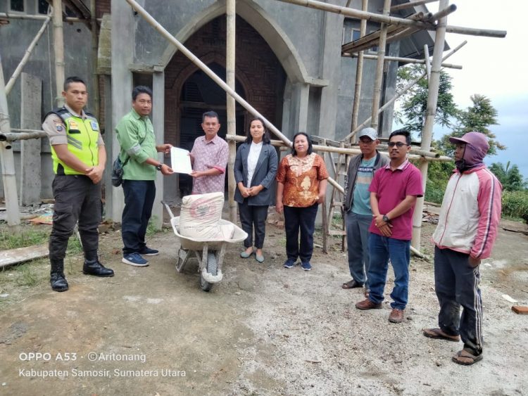 TPL Sektor Aek Nauli Berikan Bantuan Semen Pembangunan Gereja