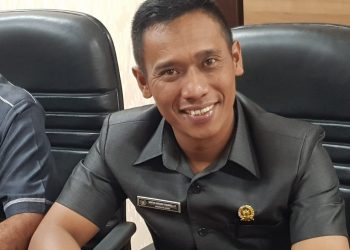 KETUA DPRD HUMBAHAS LAPORKAN BUPATI KE KEJATISU, ANGGOTA DPRD GUNTUR SIMAMORA MERADANG