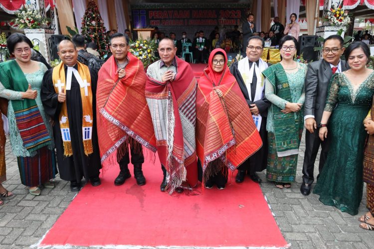 NATAL HKI PEMATANG SIANTAR DIHADIRI GUBSU, KAPOLDA DAN WALIKOTA