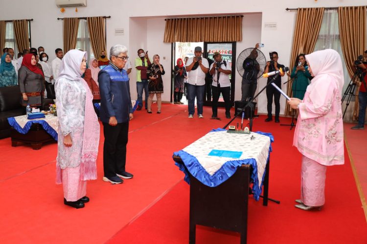 Ny EDY RAHMAYADI LANTIK ERIZAL GINTING JADI KETUA PKK DAN DEKRANASDA PEMATANG SIANTAR