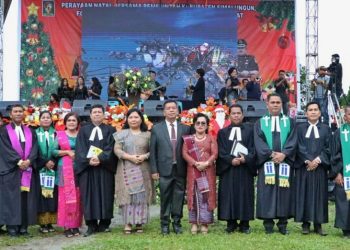 NATAL BERSAMA: PEMERINTAH, FORKOFIMDA DAN MASYARAKAT KABUPATEN SIMALUNGUN DIGELAR DI TIGADOLOK
