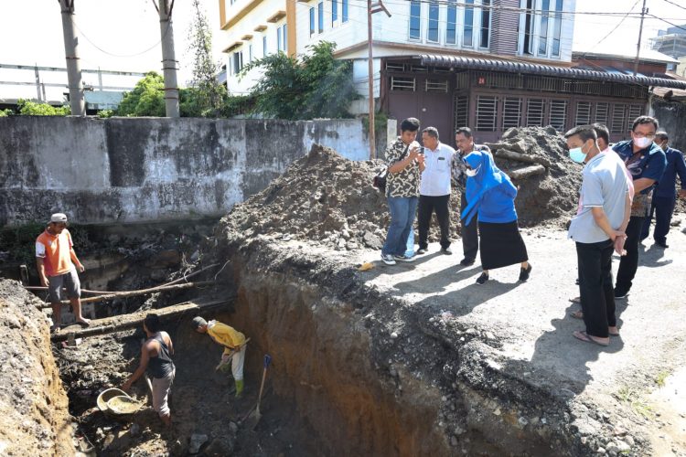 MENDUNG PROYEK DESEMBER, KOTA SIANTAR NGEBUT