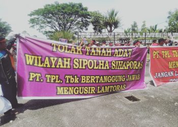Aliansi Sipolha Sihaporas Unjuk Rasa Ke Kantor DPRD Simalungun