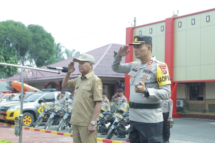 BUPATI ASAHAN PIMPIN APEL GELAR PASUKAN OPERASI KETUPAT 2023