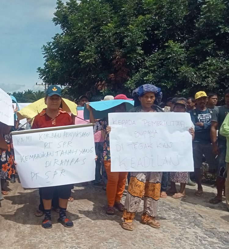 MASYARAKAT PASIR MANDOGE TUNTUT PT SPR MINGGAT DARI HUTA BAGASAN