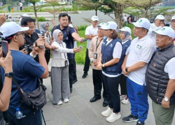 Wakil Menteri Pariwisata RI Hadiri Giat Gerakan Bersih Danau Toba